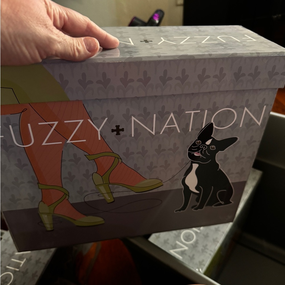 Fuzzy nation pug purse in box - Picture 6 of 6